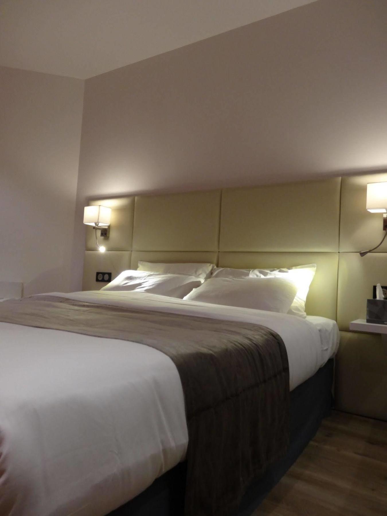 Hotel De La Paix Bapaume Ngoại thất bức ảnh